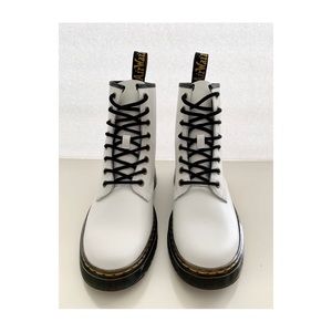 NEW Dr. Martens Women’s Combat Ankle Leather Boots Sz 8